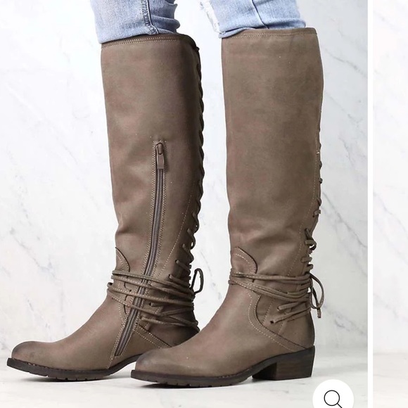 NEW IN BOX VOLATILE BOOT - Picture 3 of 3